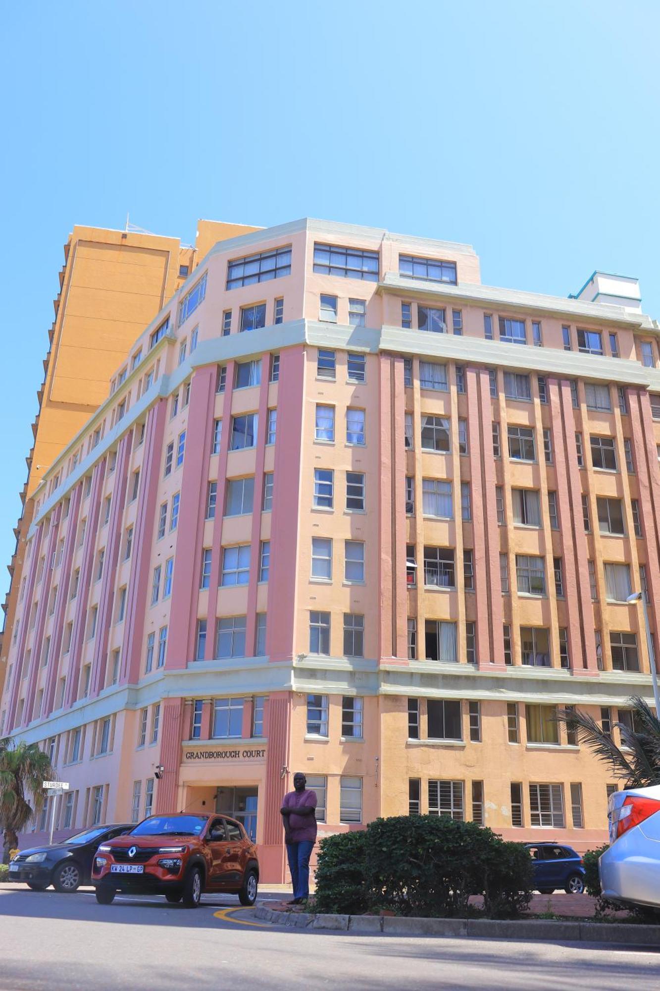 Grandborough Apartment *